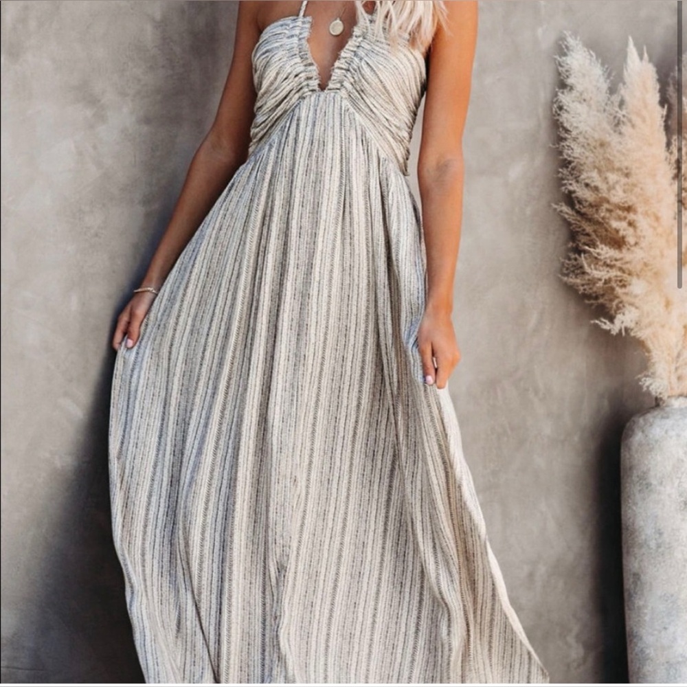 Vici Pocketed Maxi Dress